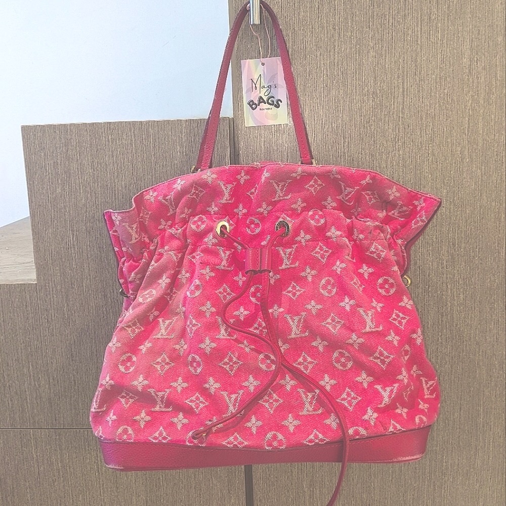 Louis Vuitton: Denim Noefull MM Monogram Tote - Picture 3 of 14
